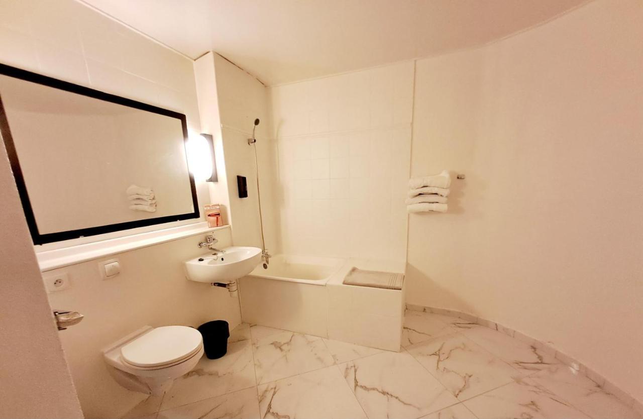 Crystal Hotel Saint Denis Basilique Ngoại thất bức ảnh
