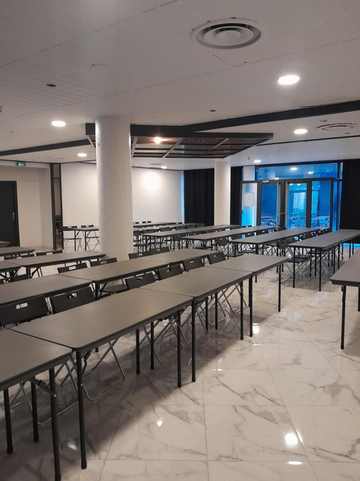 Crystal Hotel Saint Denis Basilique Ngoại thất bức ảnh