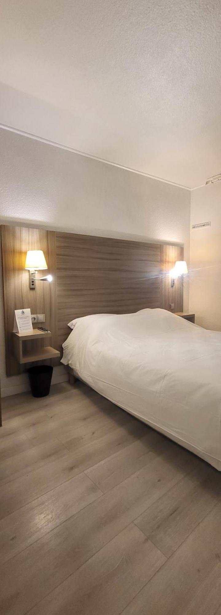 Crystal Hotel Saint Denis Basilique Ngoại thất bức ảnh